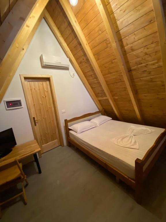 Windmill Shkodra Villa'S & Gesthouse Bagian luar foto